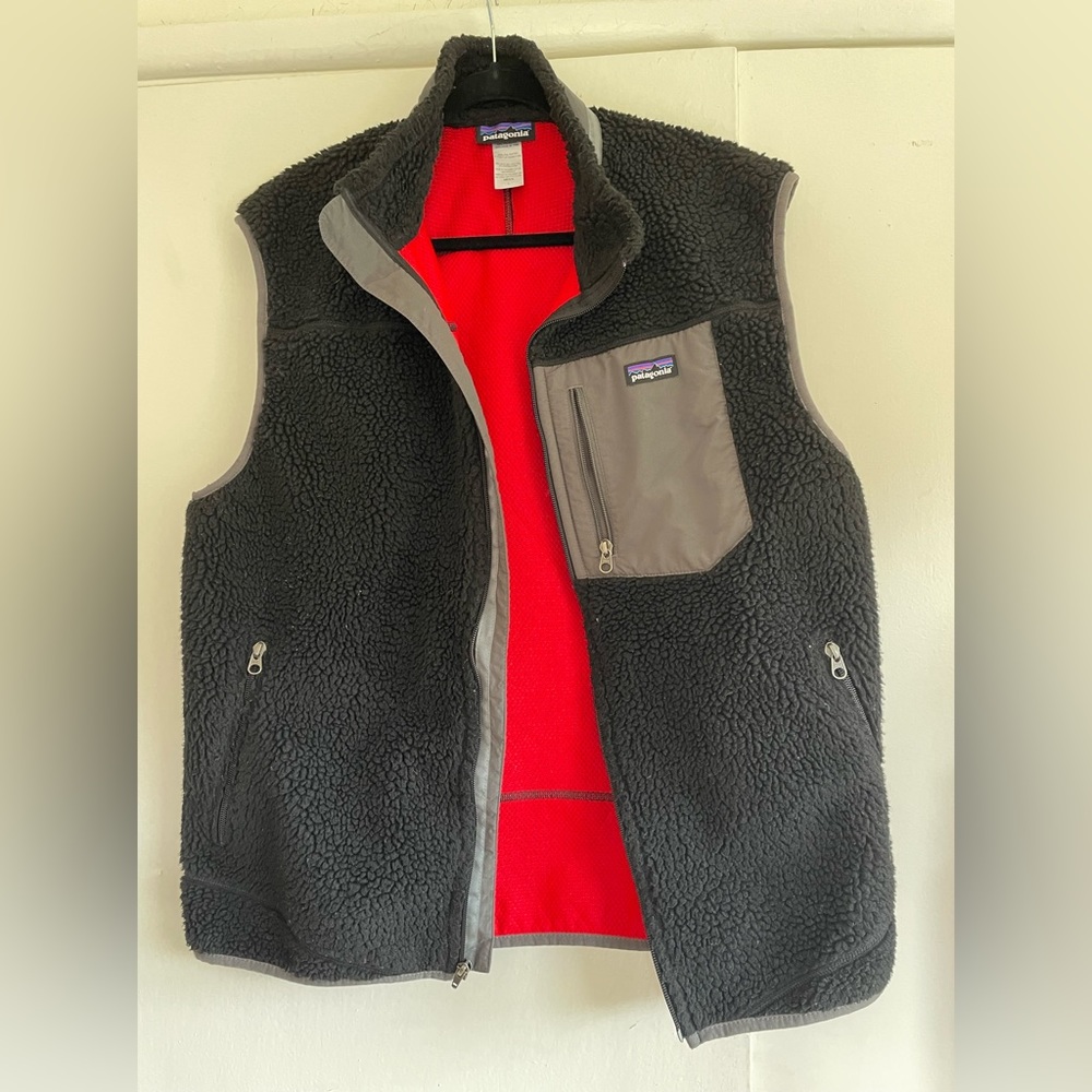 Patagonia fleece / performance vest-  badassery for ski days! Great condition-